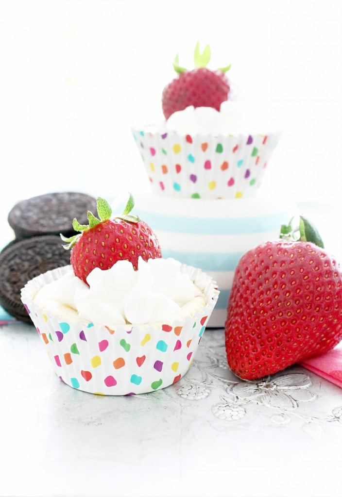 White Chocolate Strawberry Mini Cheesecakes by Foodtastic Mom