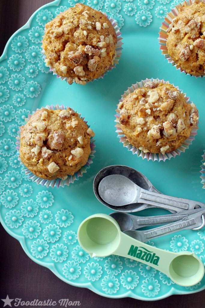 Pumpkin Apple Muffins with Mazola Corn Oil by Foodtastic Mom