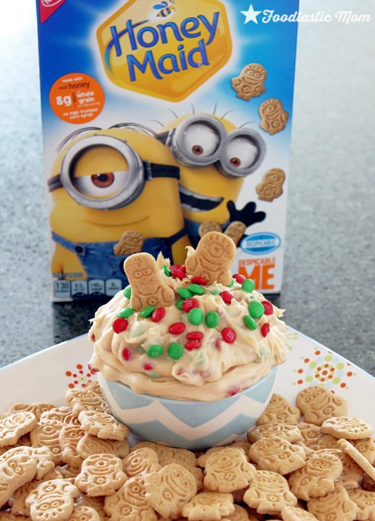 Peanut Butter Cheesecake Dip with Honey Maid Minion Dippers by Foodtastic Mom