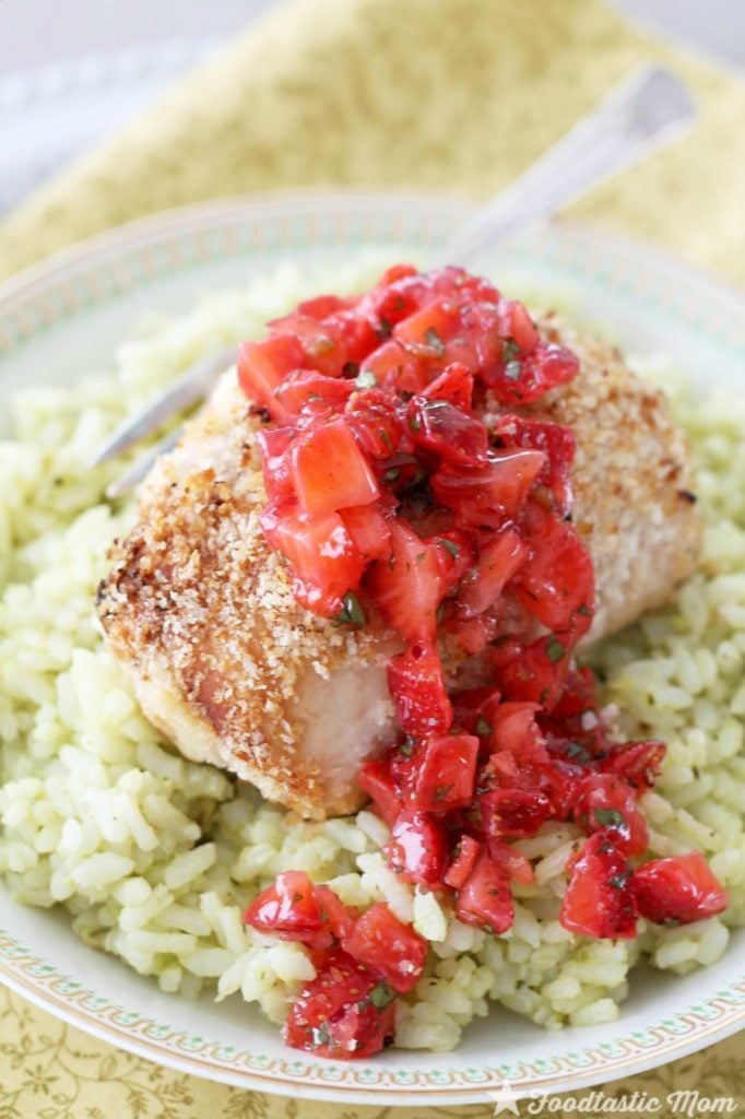 Cheesy Popper Chicken with Strawberry Salsa and Guacamole Rice by Foodtastic Mom