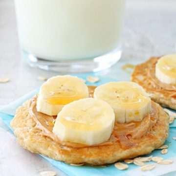 Oatmeal Pancakes for the Freezer by Foodtastic Mom #freezerfridays