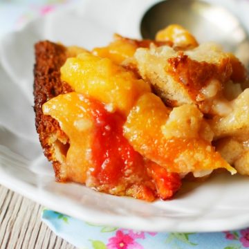 Easiest Peach Cobbler by Foodtastic Mom