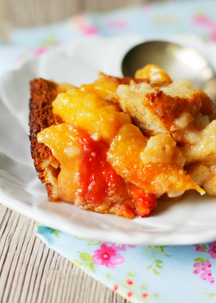 Easiest Peach Cobbler by Foodtastic Mom