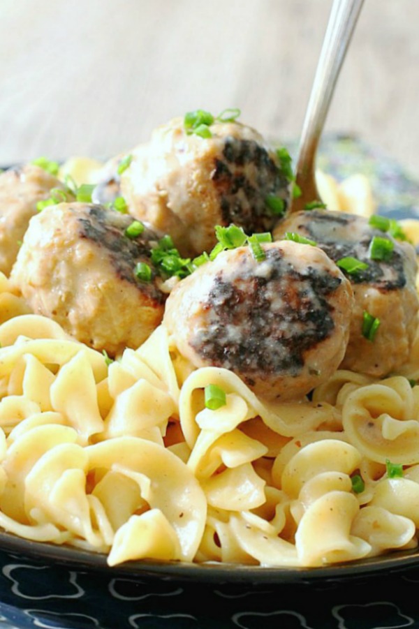 Pork Apple Meatballs with Hard Cider Gravy | Foodtastic Mom #meatballrecipes #meatballs