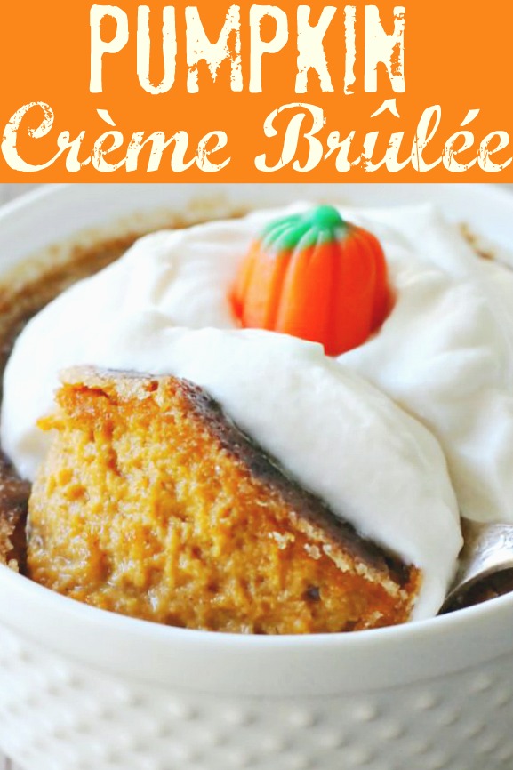 Pumpkin Creme Brulee | Foodtastic Mom #pumpkin #pumpkinrecipes #pumpkincremebrulee #dessertrecipes #thanksgivingrecipes #halloweenrecipes