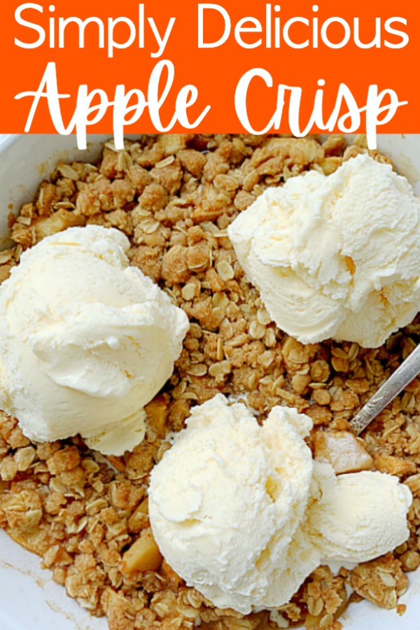 Simply Delicious Apple Crisp | Foodtastic Mom #applecrisp #applerecipes #applecrisprecipeeasy