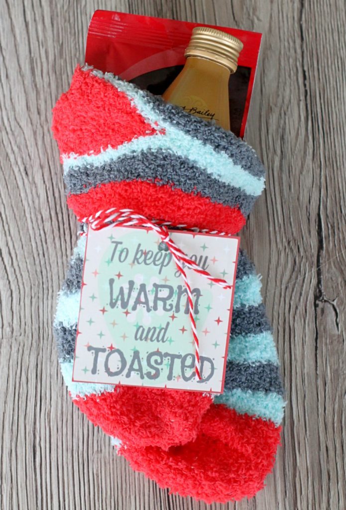 DIY Holiday Girlfriend Gift by Foodtastic Mom