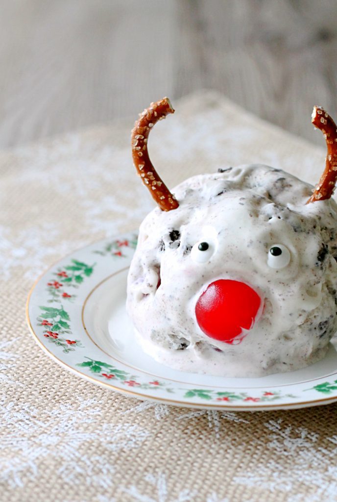 No-Churn Rudolph Tracks Ice Cream by Foodtastic Mom #SpreadOREOCheer