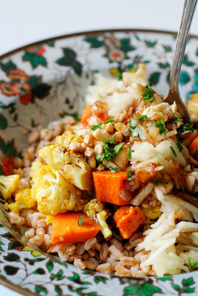 Farro Roasted Vegetable Salad by Foodtastic Mom #farro