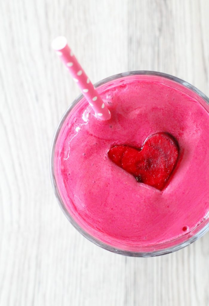 Sweetheart Smoothie by Foodtastic Mom #CarnationSweepstakes #BetterBreakfast