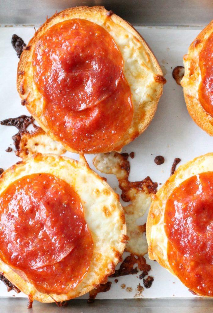 Pizza Bagels with Video by Foodtastic Mom #pizzabagels #video