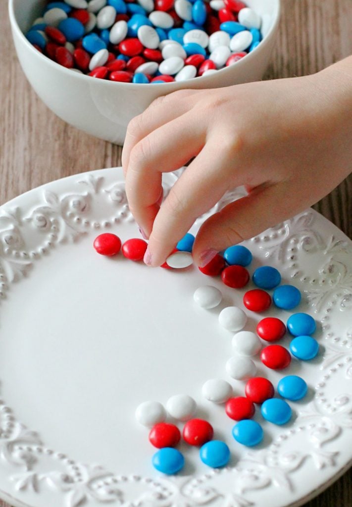 Patriotic Pretzel Bites by Foodtastic Mom #redwhiteandblue