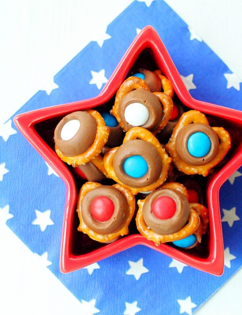 Patriotic Pretzel Bites by Foodtastic Mom #redwhiteandblue