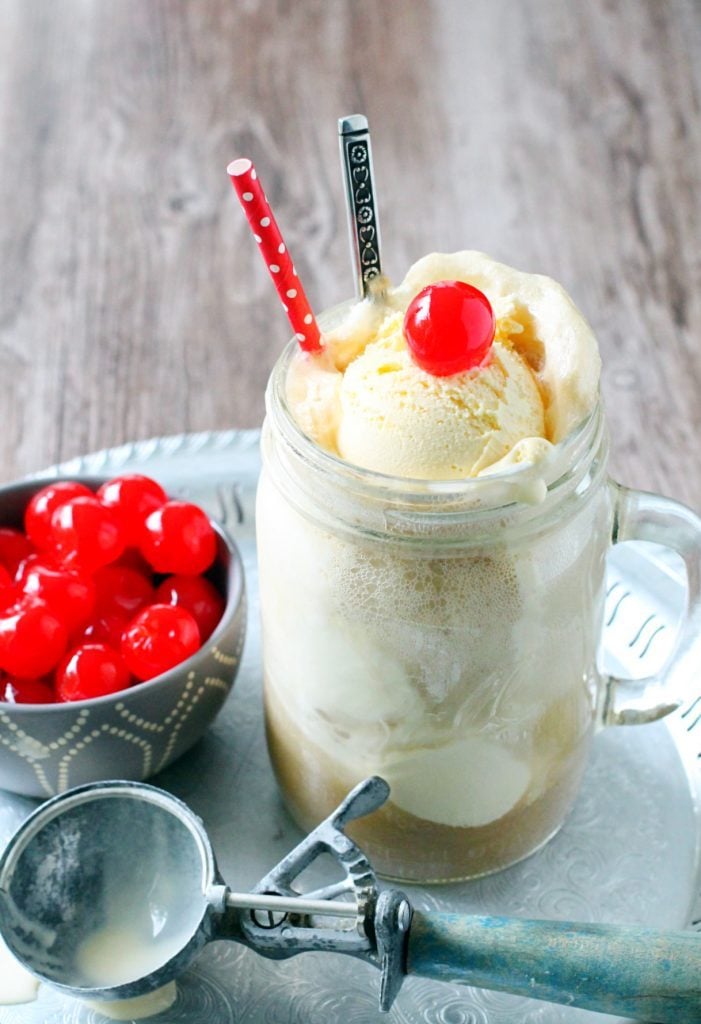 Old Fashioned Rootbeer Floats by Foodtastic Mom #SummerofFloats #ad
