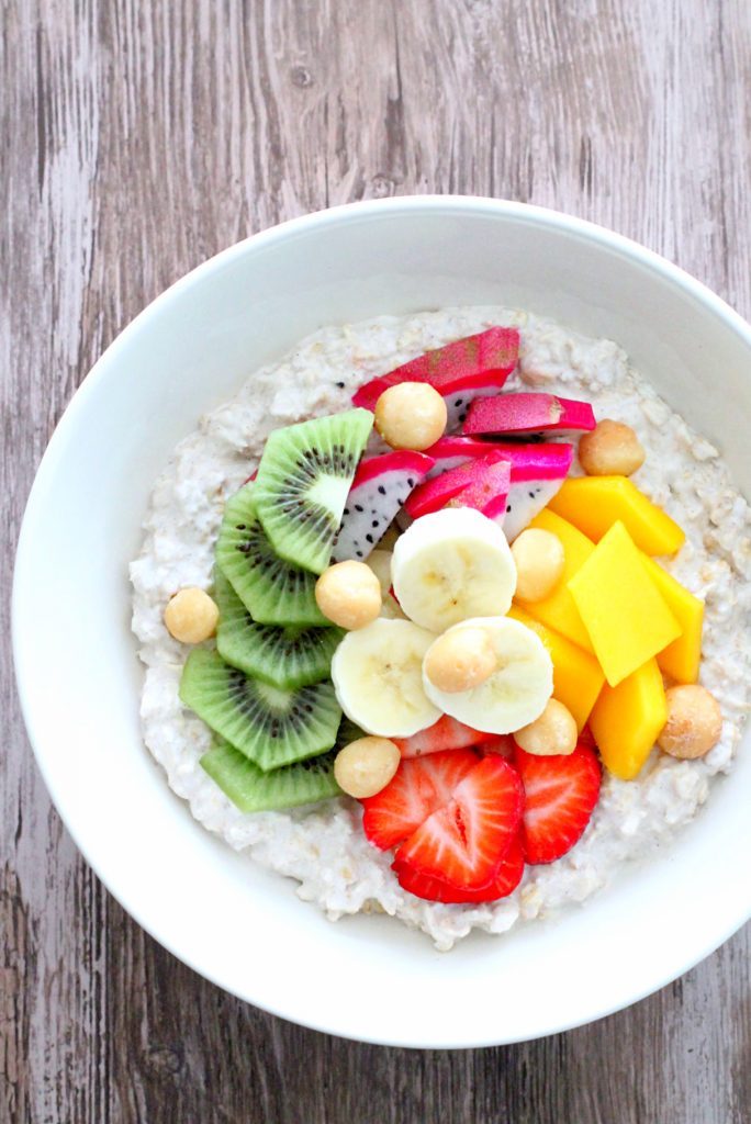 Tropical Overnight Oats by Foodtastic Mom #overnightoats