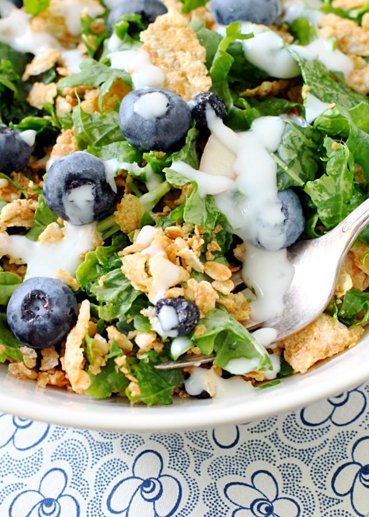 Blueberry Kale Breakfast Salad by Foodtastic Mom #CerealAnytime #ad