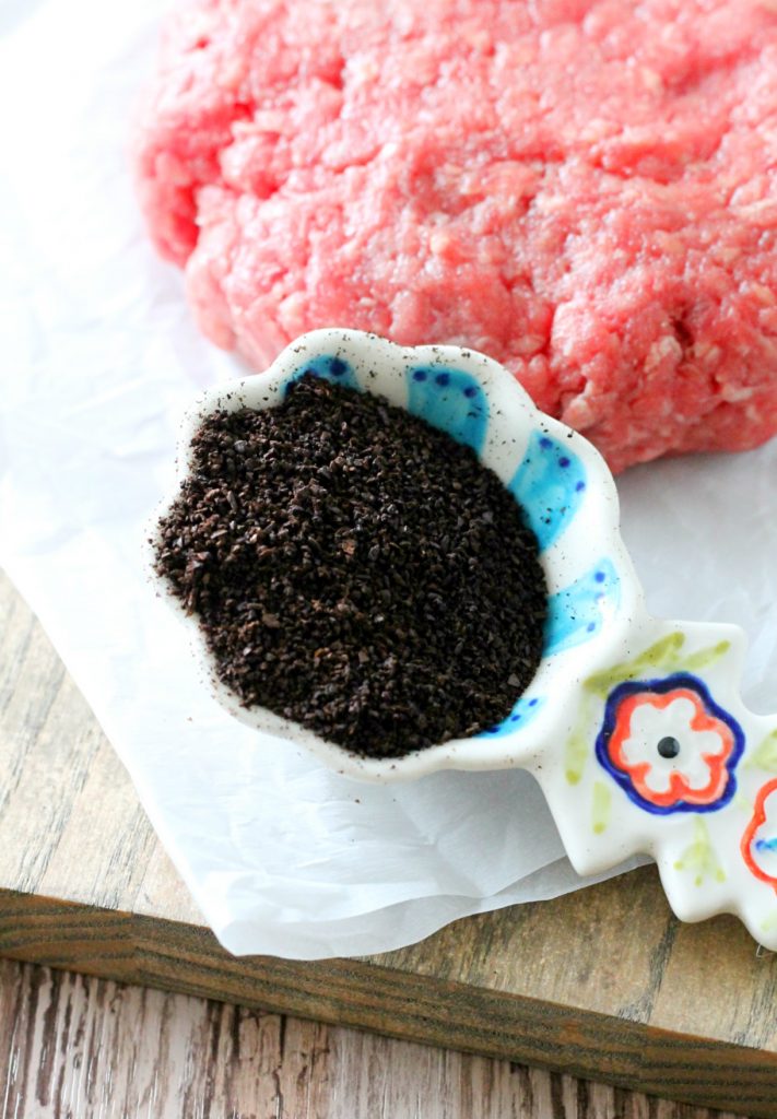 Reverse Sear Coffee Rubbed Burgers by Foodtastic Mom #SundaySupper