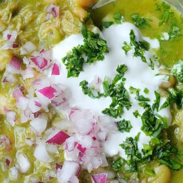 Slow Cooker Chile Verde | Foodtastic Mom #chilirecipe #chilirecipecrockpot
