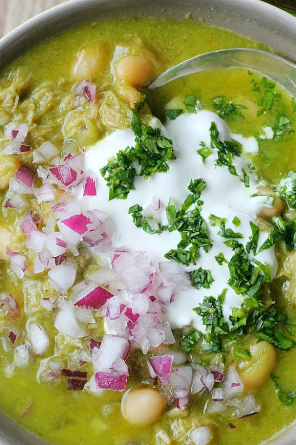 Slow Cooker Chile Verde | Foodtastic Mom #chilirecipe #chilirecipecrockpot