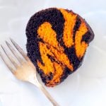 Bengal Striped Bundt Cake by Foodtastic Mom #foodiefootballfans