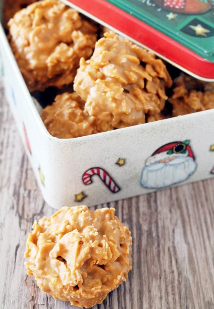 Tidbits and Krispie Cocoa Men #TidingsandTreats #ad