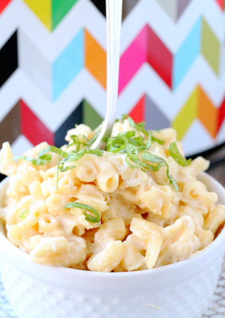 Slow Cooker Alfredo Macaroni and Cheese by Foodtastic Mom