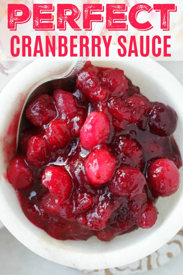 Perfect Cranberry Sauce | Foodtastic Mom #thanksgiving #thanksgivingrecipes #cranberryrecipes #cranberrysauce #perfectcranberrysauce via @foodtasticmom