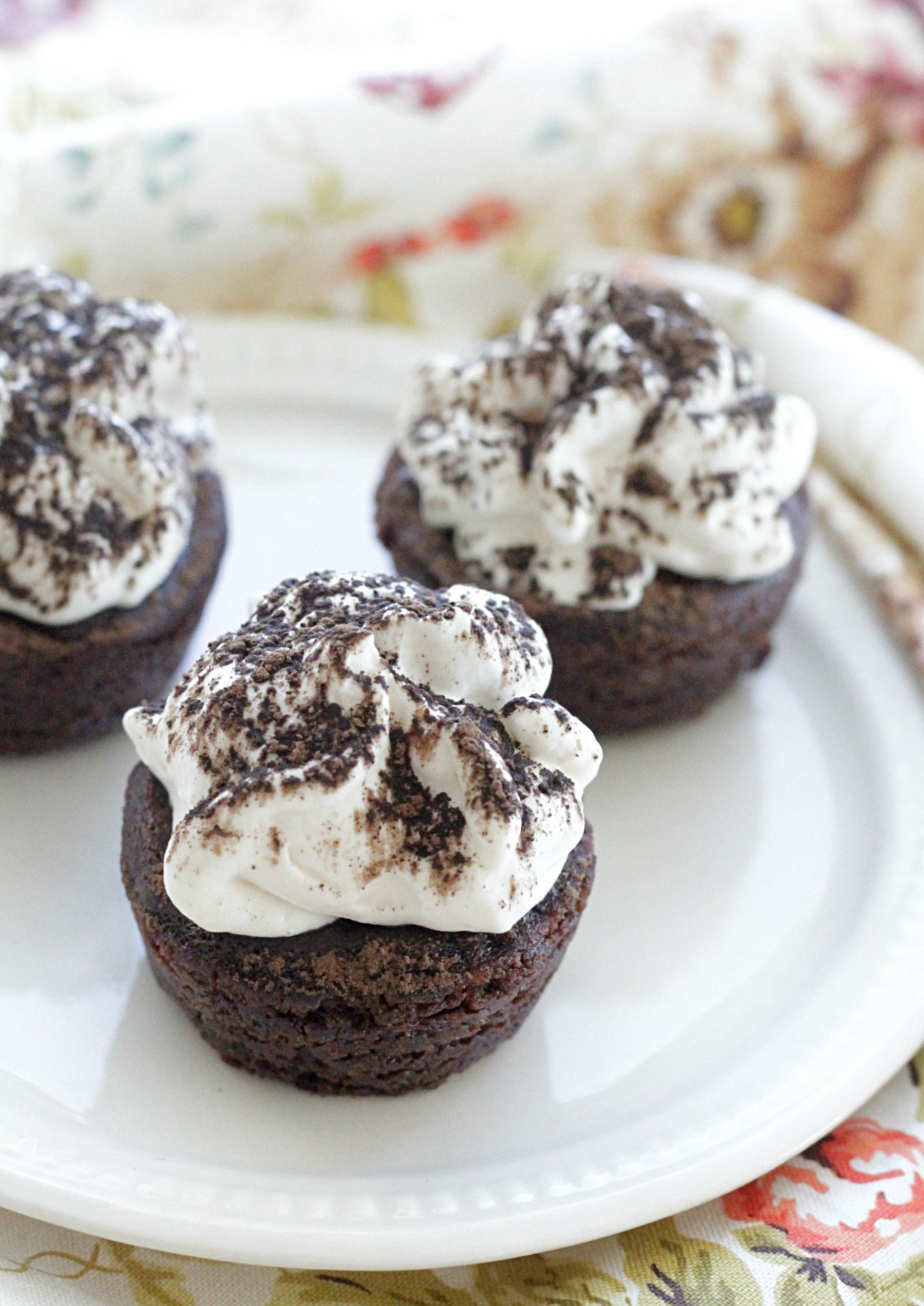 plated tiramisu brownie bites