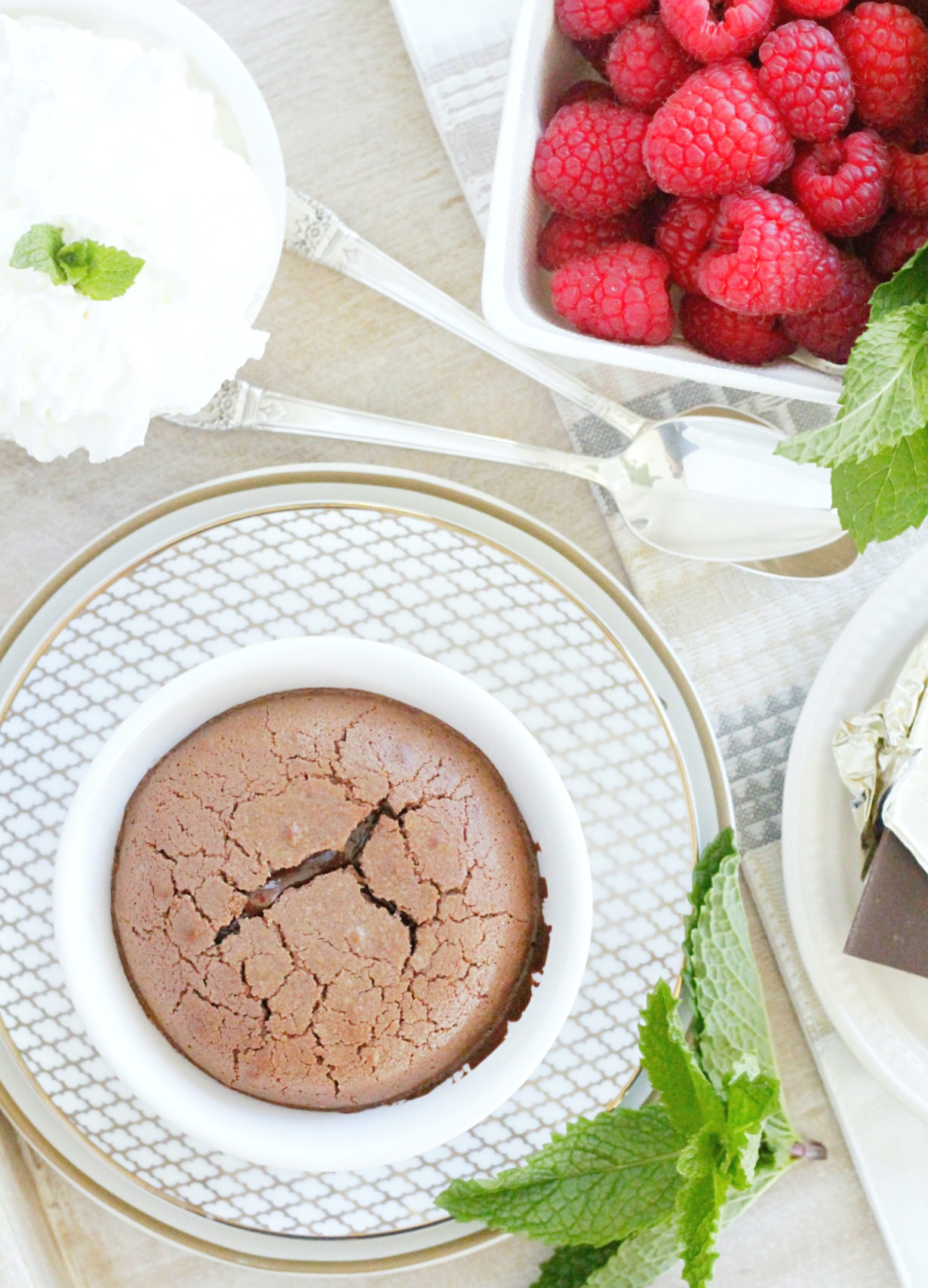 chocolate lava cake with toppings top view