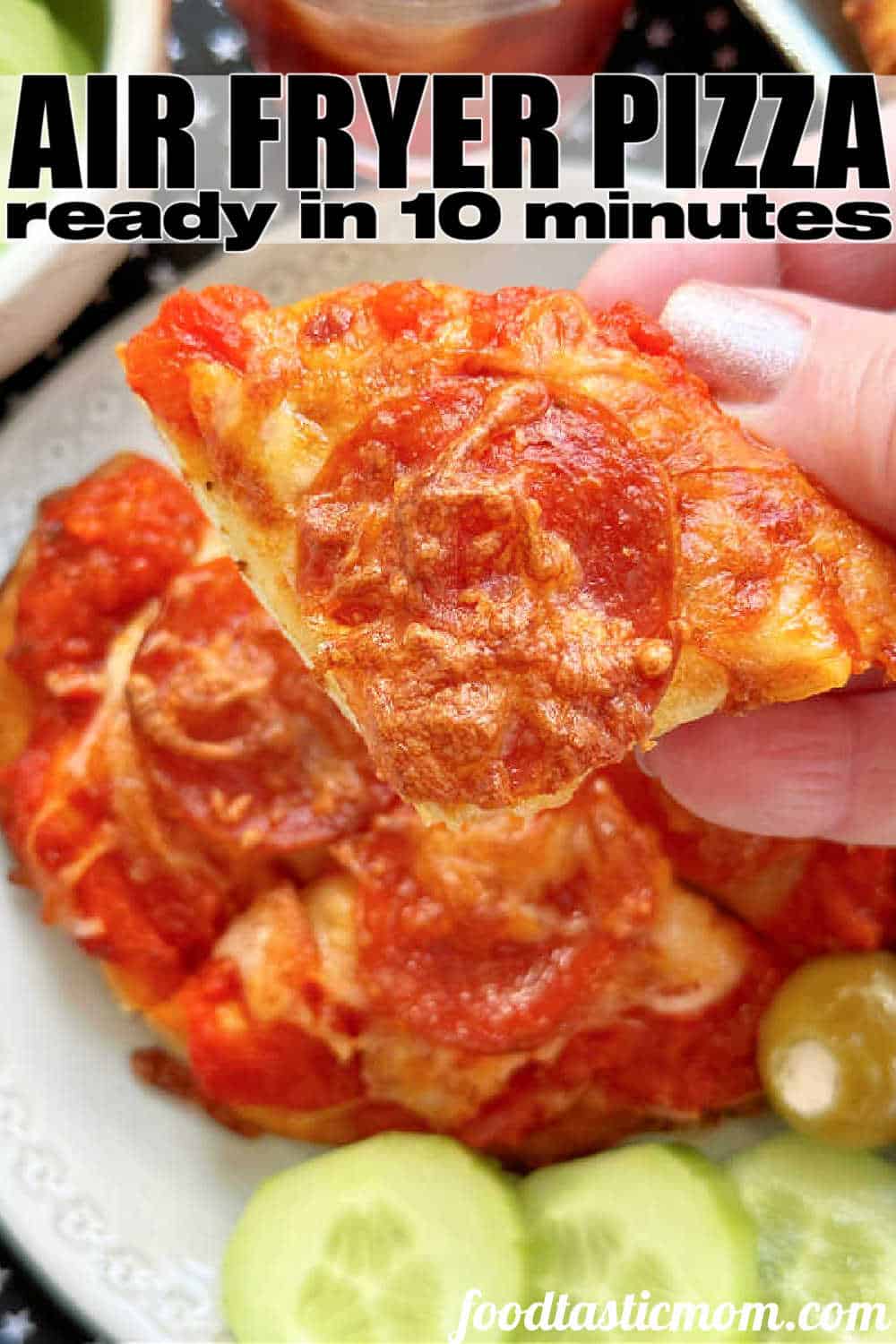 Air Fryer Pizza | Foodtastic Mom #airfryerrecipes #airfryerpizza #pizzarecipes via @foodtasticmom