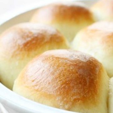 My Grandma's Dinner Rolls | Foodtastic Mom