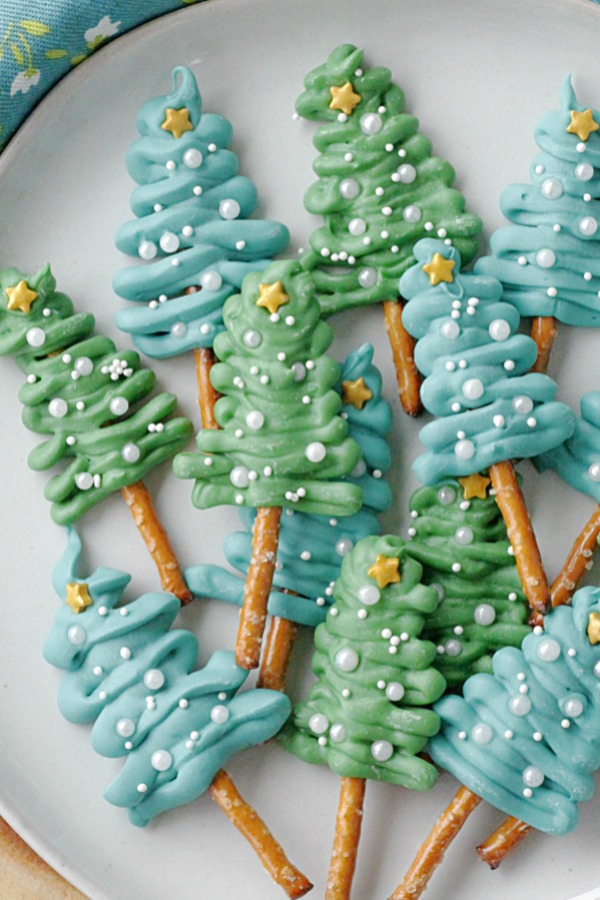 Christmas Tree Cupcake Toppers | Foodtastic Mom #ad #askforwhipped