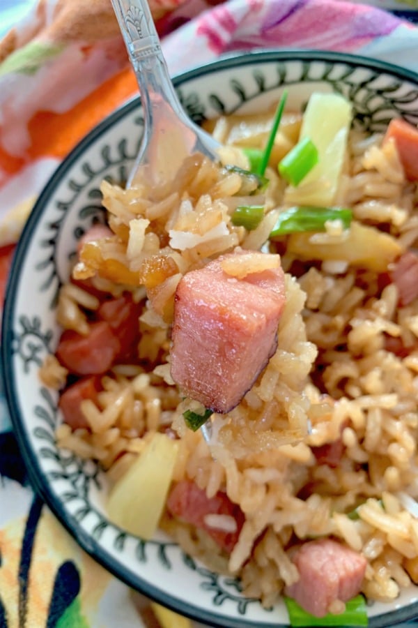 Easy Fried Rice with Ham and Pineapple | Foodtastic Mom #ad #ohiopork #friedrice #hamfriedrice