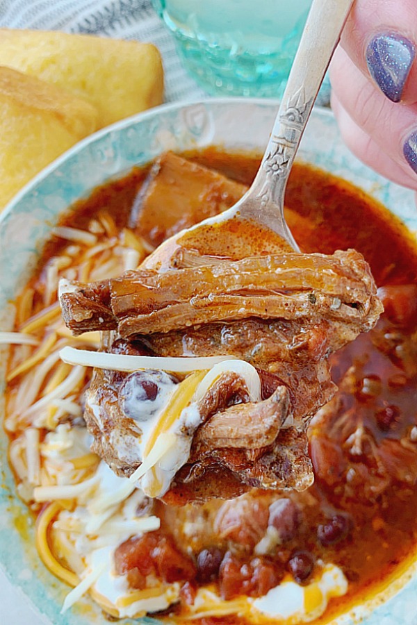 spoonful of slow cooker short rib chili