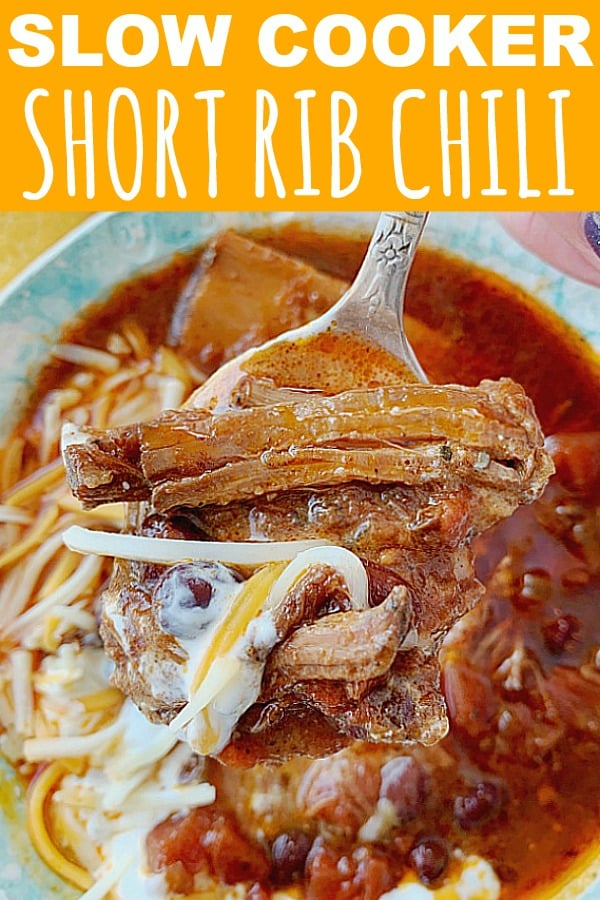 Slow Cooker Short Rib Chili | Foodtastic Mom #chilirecipes #chilirecipescrockpot #shortribsrecipe 