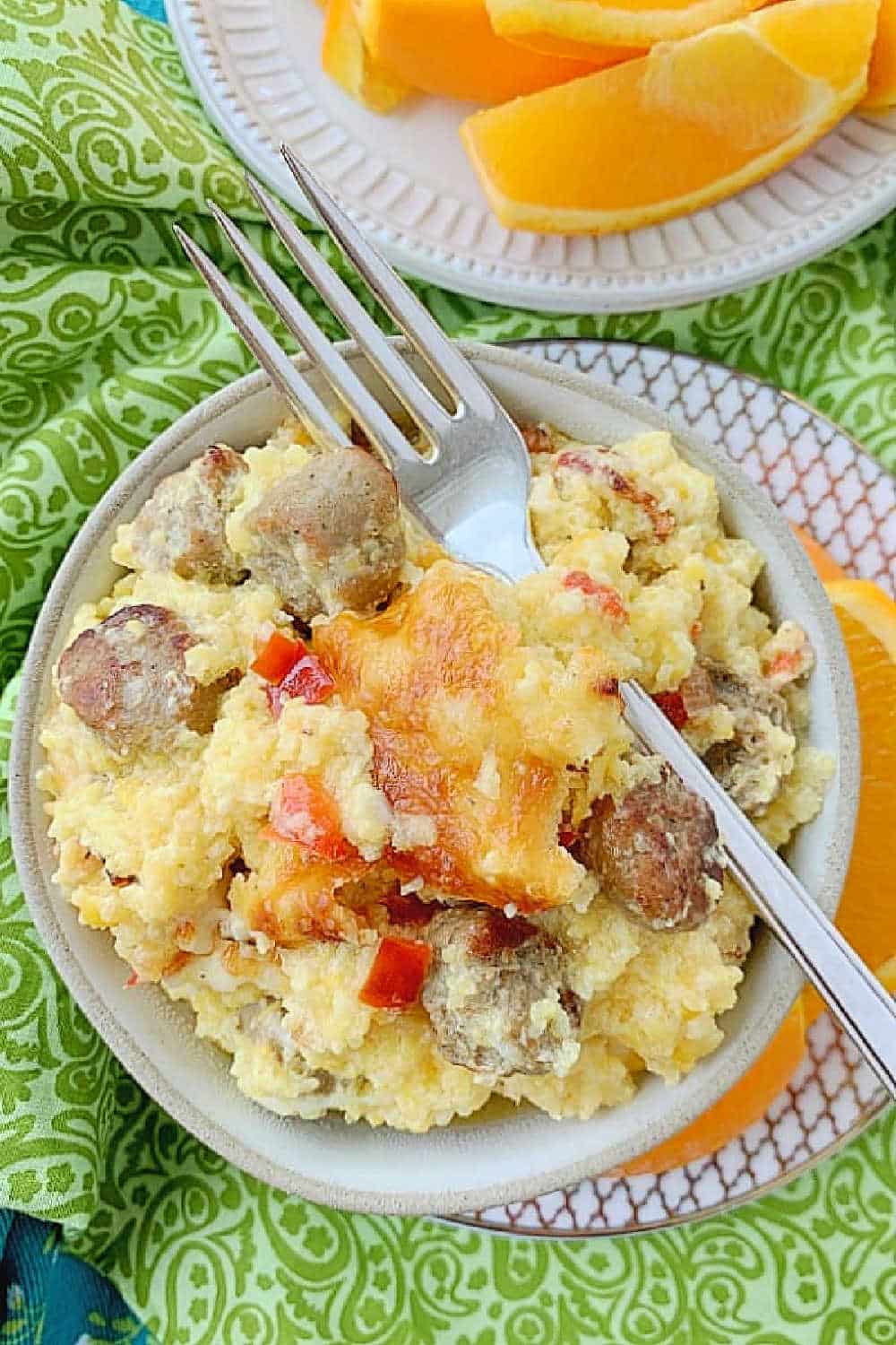 Bring a taste of the South to your table with this Loaded Grits Breakfast Casserole. via @foodtasticmom