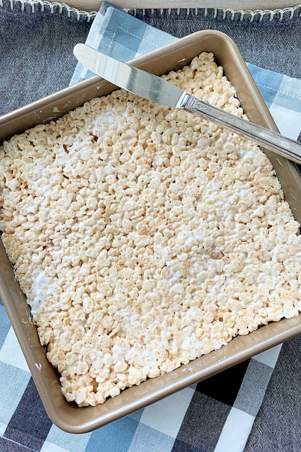 Just three ingredients mixed in the right proportions and with the correct techniques will produce perfect homemade Rice Krispie Treats every time. via @foodtasticmom