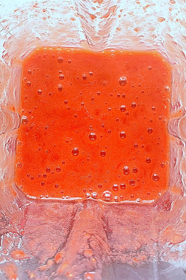 strawberry purée in the blender