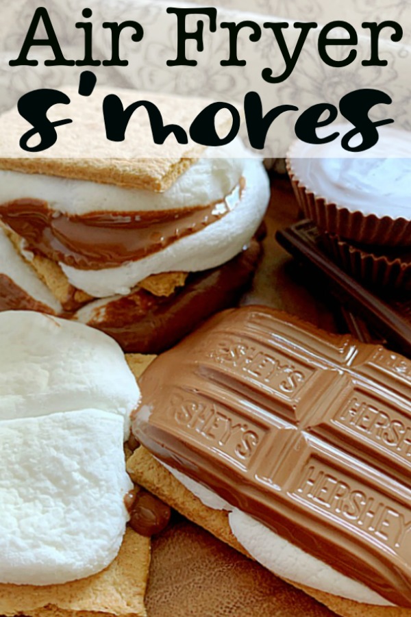 Air Fryer S'mores | Foodtastic Mom #airfryerrecipes #smoresdessert #airfryersmores via @foodtasticmom