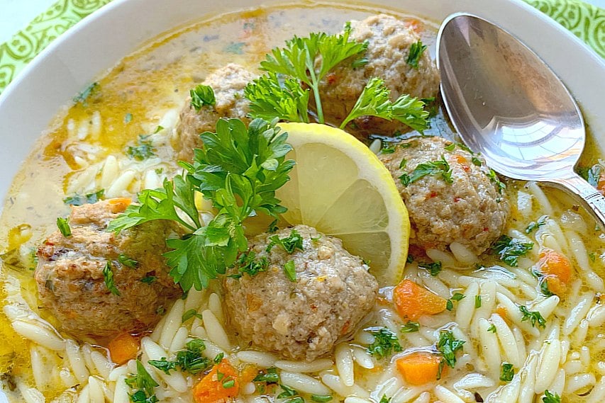 Easy Italian Wedding Soup | Foodtastic Mom #italianweddingsoup #souprecipes #frozenmeatballs