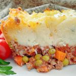 Shepherd's Pie | Foodtastic Mom #shepherdspie #shepherdspierecipe #shepherdspierecipeeasy