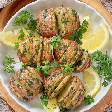Air Fryer Hasselback Potatoes | Foodtastic Mom #airfryerrecipes #potatorecipes #hasselbackpotatoes #airfryerhasselbackpotatoes