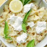 Burrata Pasta | Foodtastic Mom #burratapasta #pastarecipes #bowtiesandbroccoli