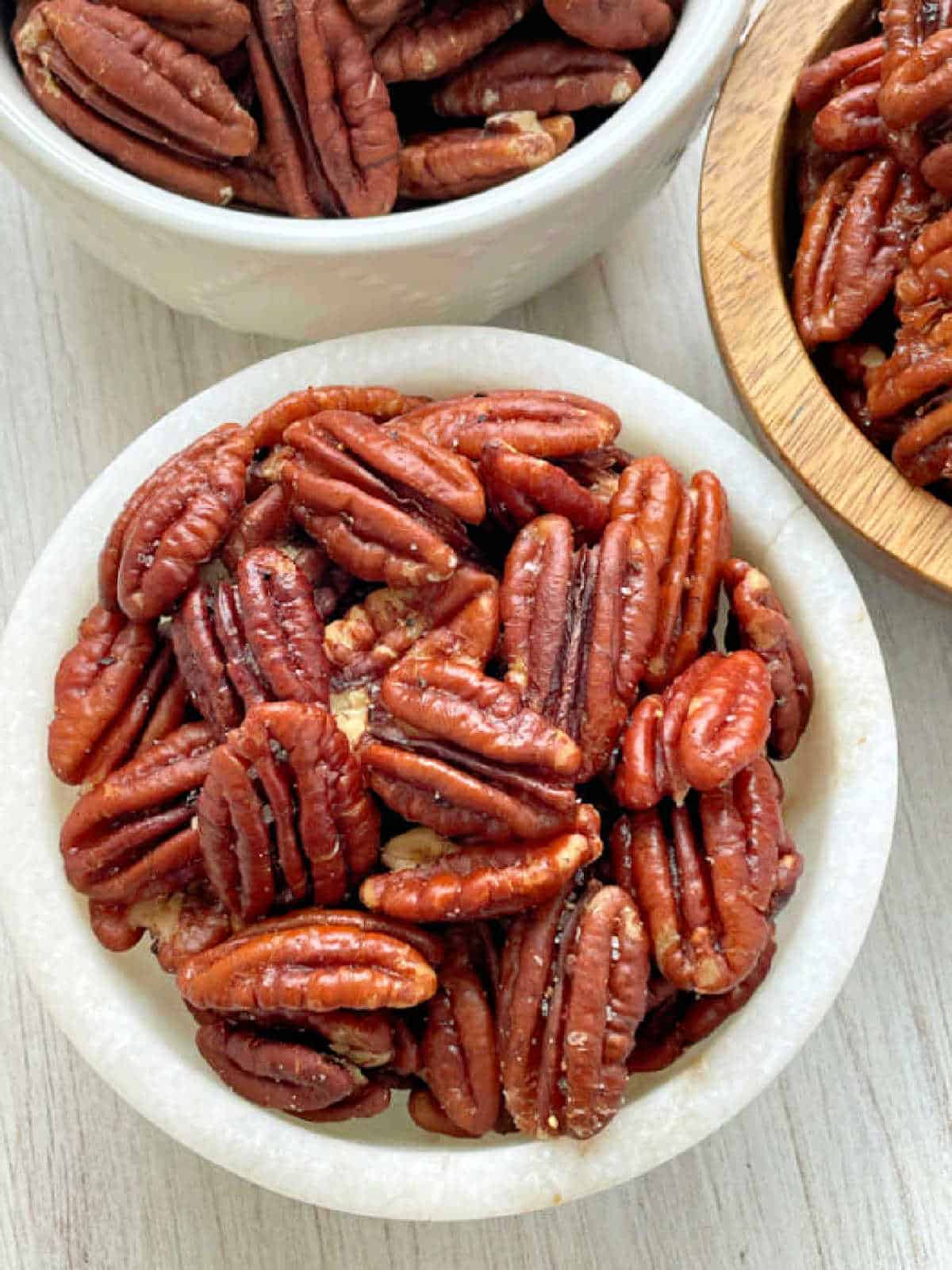 salt and pepper flavored roast pecans in the air fryer