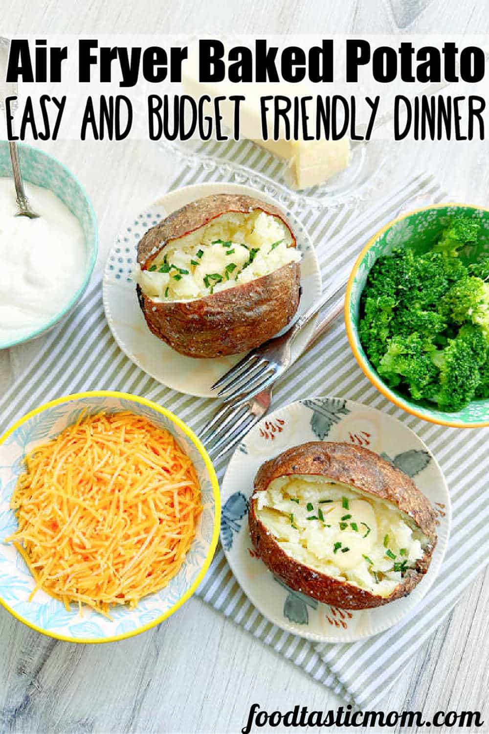 Air Fryer Baked Potato | Foodtastic Mom #airfryerbakedpotato #airfryerrecipes #potatorecipes via @foodtasticmom