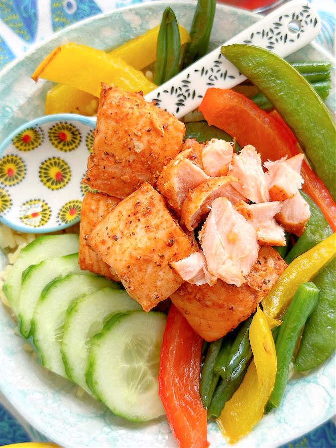 asian style bowl with air fryer salmon bites