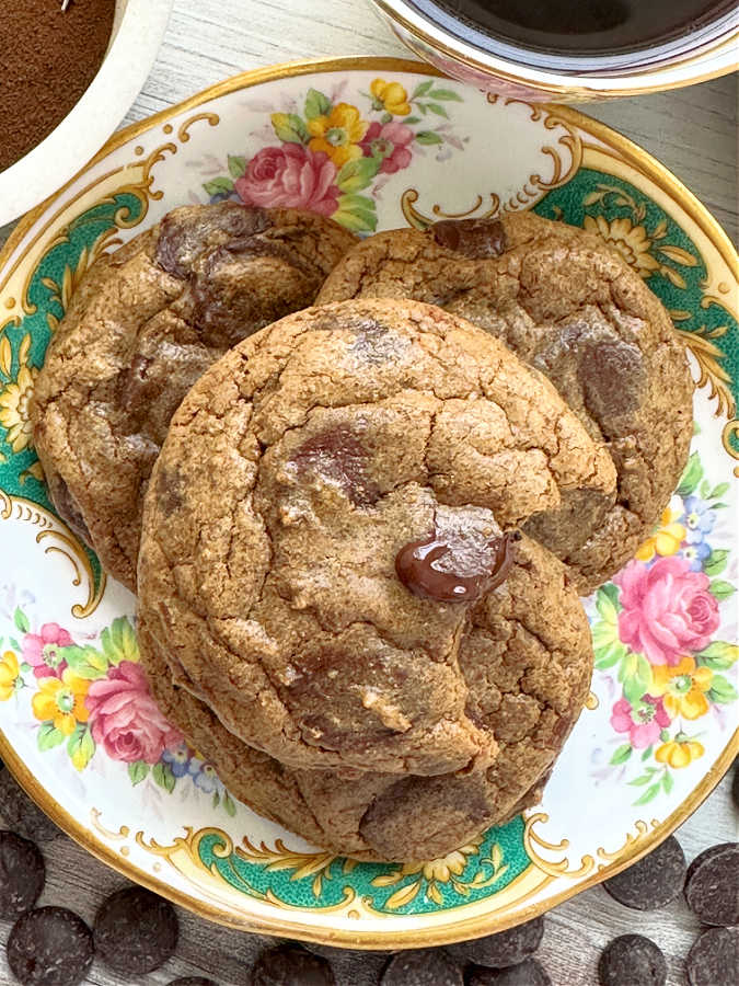 espresso cookies on a pretty china plate