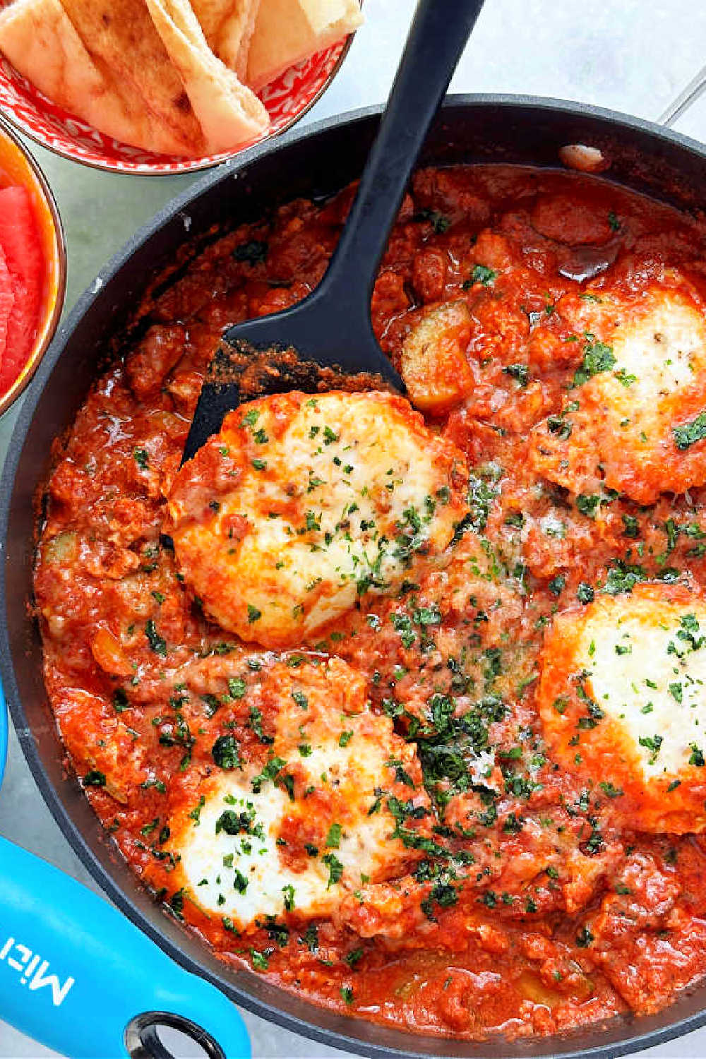 Spanish style eggs are full of flavor, simple to make and perfect for breakfast, brunch or dinner. Serve with tortillas, potatoes or rice. via @foodtasticmom