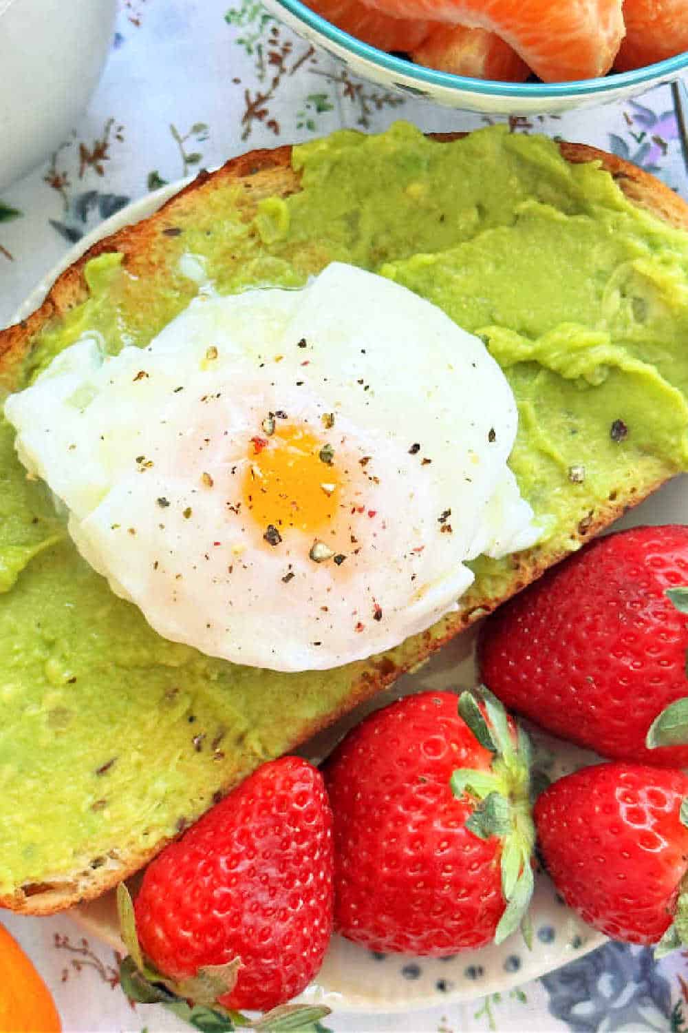 Air Fryer Poached Eggs are a fuss free method for fixing perfectly poached eggs for a quick breakfast any morning of the week. via @foodtasticmom