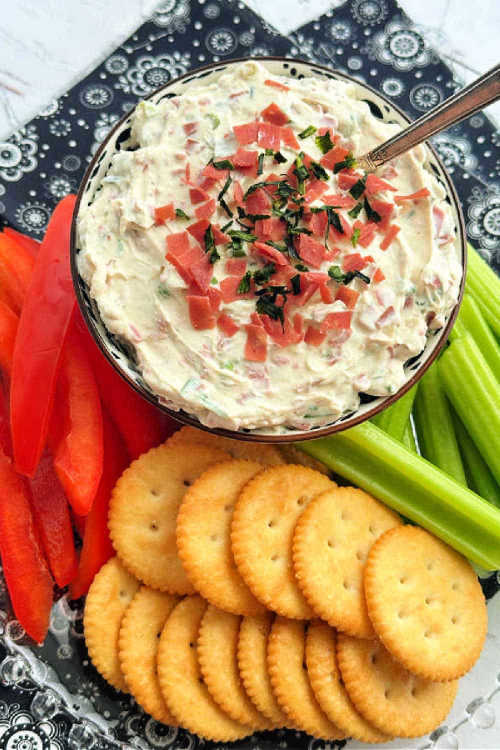 Dried Beef Dip is a classic appetizer made with simple ingredients. Serve this old-school recipe with butter cracker dippers or fresh veggies. via @foodtasticmom